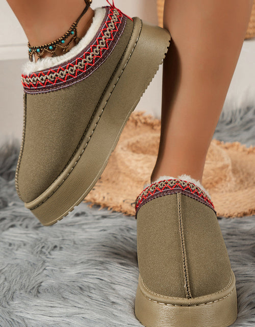 Load image into Gallery viewer, Chestnut Suede Contrast Print Plush Lined Snow Boots
