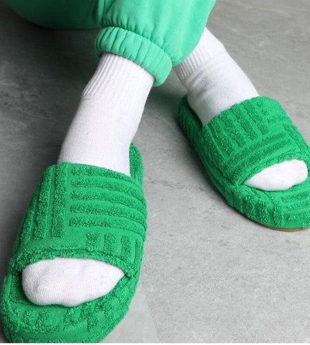Flat Thick Furry Slippers Women Comfort Leisure Beach Shoes