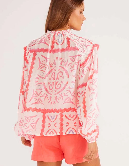 Load image into Gallery viewer, Desert Flower Vintage Print Smocked Poet Collar Billowy Blouson

