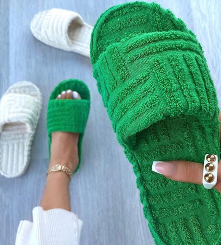 Flat Furry Slippers Women Thick Sole Outdoor Beach Slides