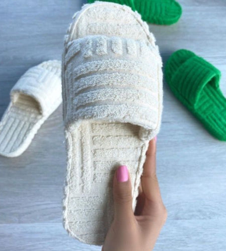 Flat Thick Furry Slippers Women Comfort Leisure Beach Shoes